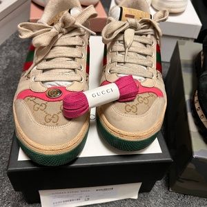 Gucci Screener leather sneakers size 9 women.